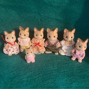 Calico Critters Sylvanian Families Celebration Cat Family UK Exclusive from 2002